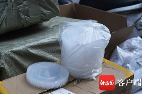 小吃店快遞包裹暗藏玄機(jī)，海口執(zhí)法順藤摸瓜查獲近4萬(wàn)違禁塑料制品